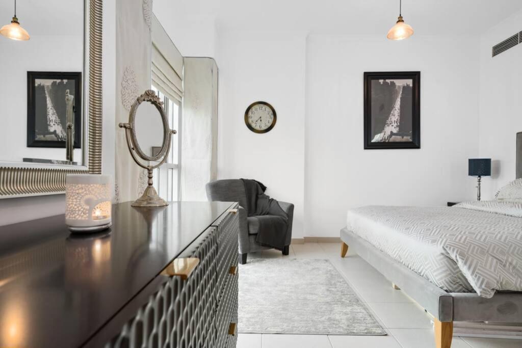 Spectacular Burj & Fountain View - Luxurious 3 Bedrooms & Maids Room - The Residences Дубай Экстерьер фото