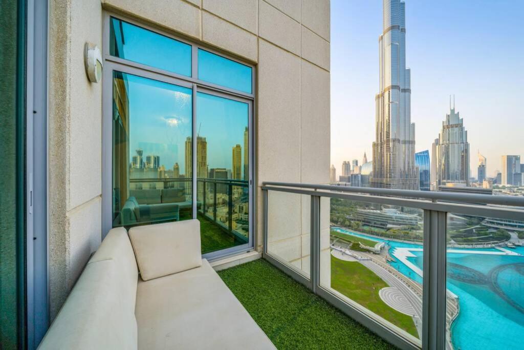 Spectacular Burj & Fountain View - Luxurious 3 Bedrooms & Maids Room - The Residences Дубай Экстерьер фото